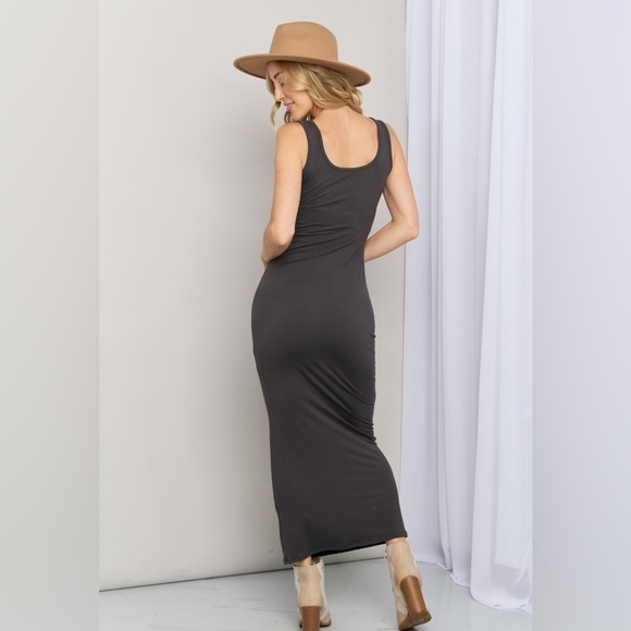 Sweet and Simple Maxi Dress Scoop Neck - Picture 4 of 5